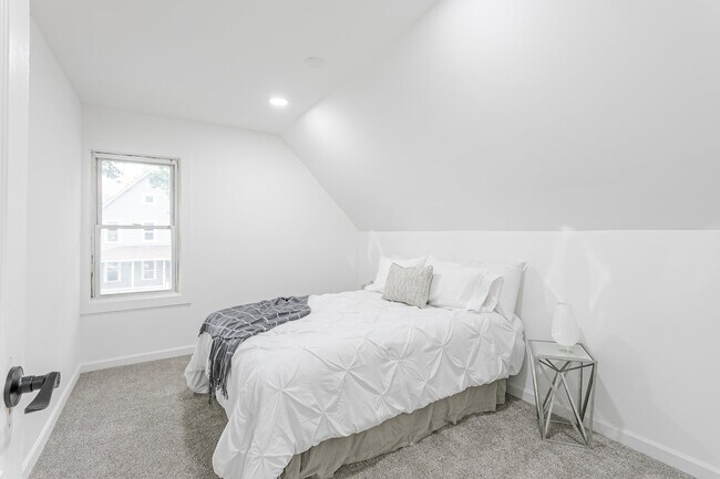 Bedroom 1 - 270 Benton St