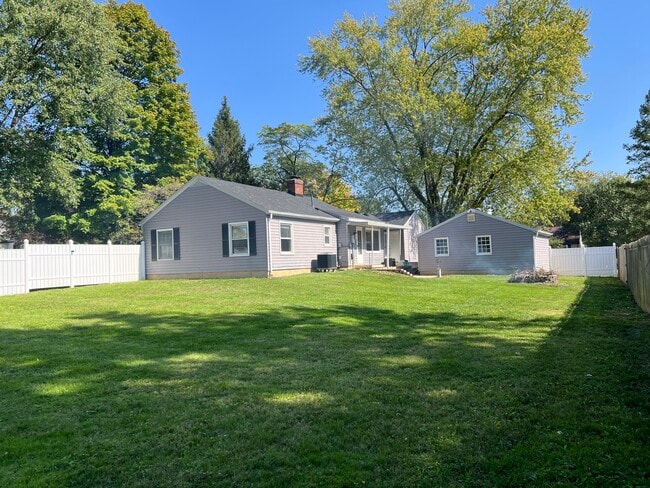 Building Photo - 3591 Harry Truman Dr