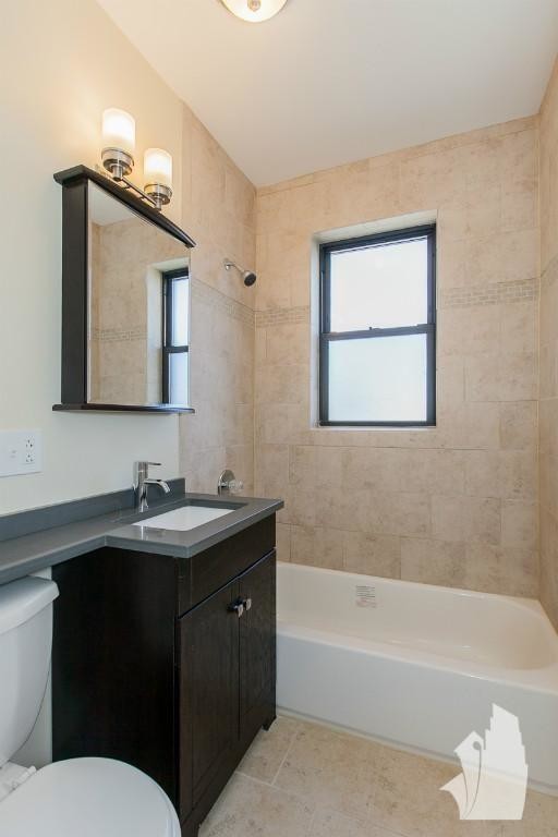 Building Photo - 4546 North Damen-308