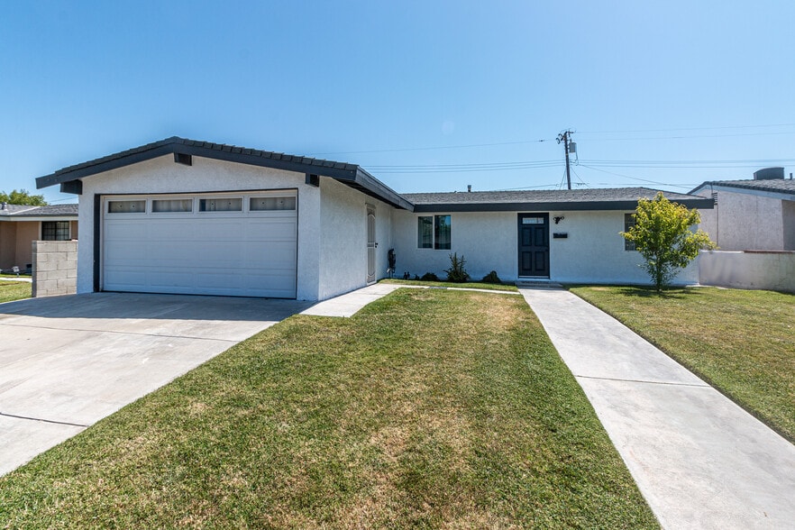 Building Photo - 27222 Plumwood Ave