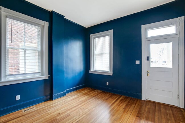 Building Photo - 2620 Hanover Ave