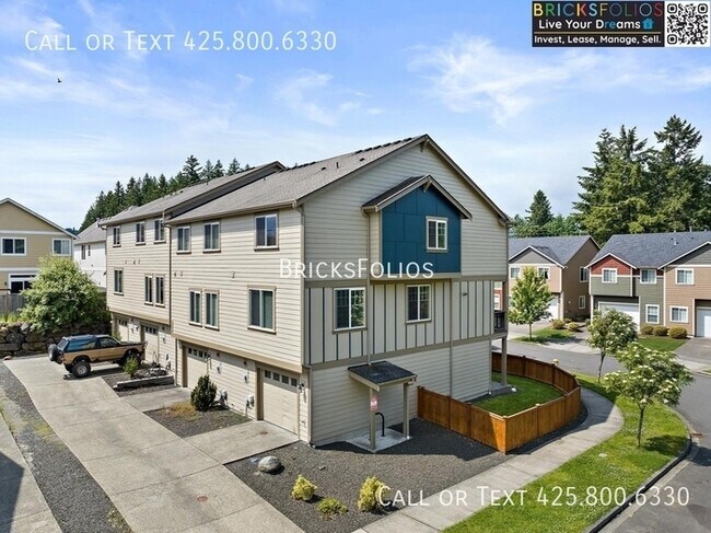 Building Photo - Discover Your Dream Townhome in Olympia - ...