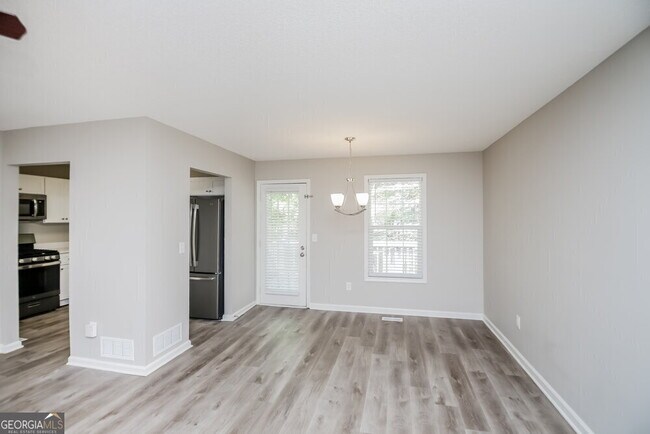 Building Photo - 105 Salem Pl