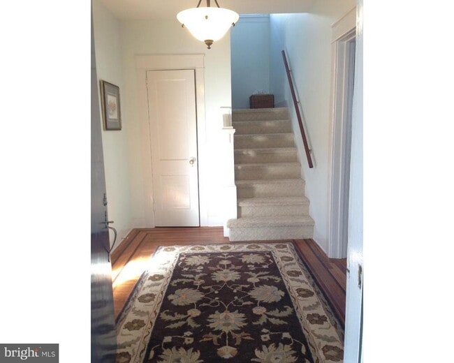 Building Photo - 7103 Ventnor Ave