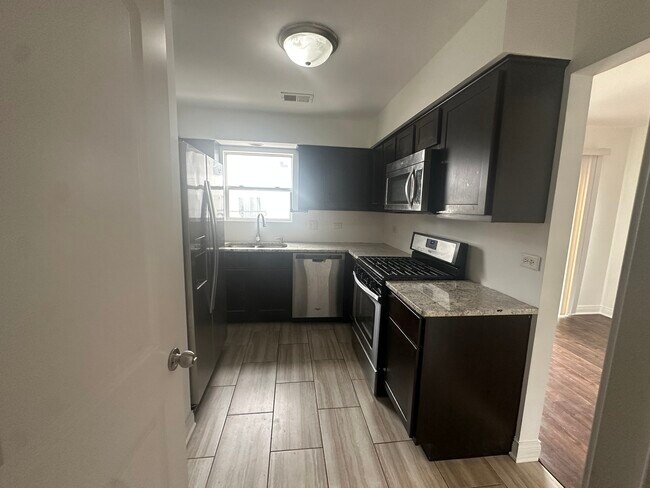 Building Photo - 17437 Teton Ct