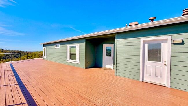 Building Photo - Stunning Single-Story with Spacious Deck, Panoramic Views, on Gated/Fenced Property!