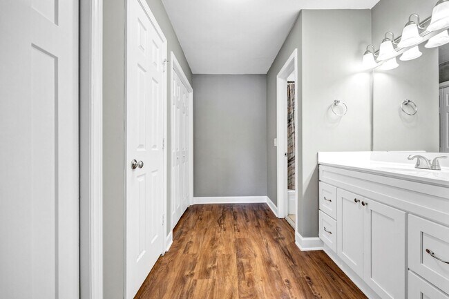 Building Photo - cpi7