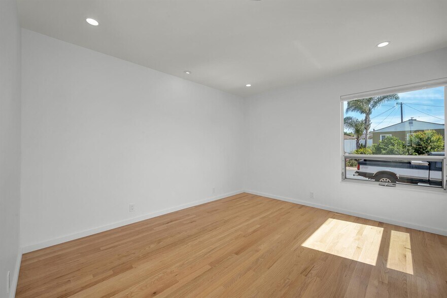 Building Photo - 8447 Kittyhawk Ave