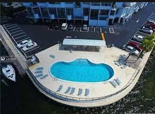 Building Photo - 11930 N Bayshore Dr