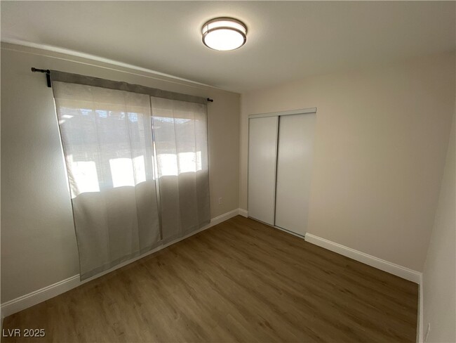 Building Photo - 7409 Bagdad Ct