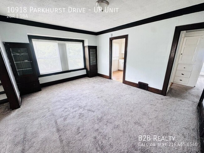 Building Photo - 10918 Parkhurst Dr
