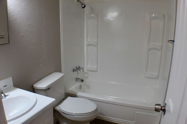 Building Photo - Spacious, Secure Living Normandy Apartments