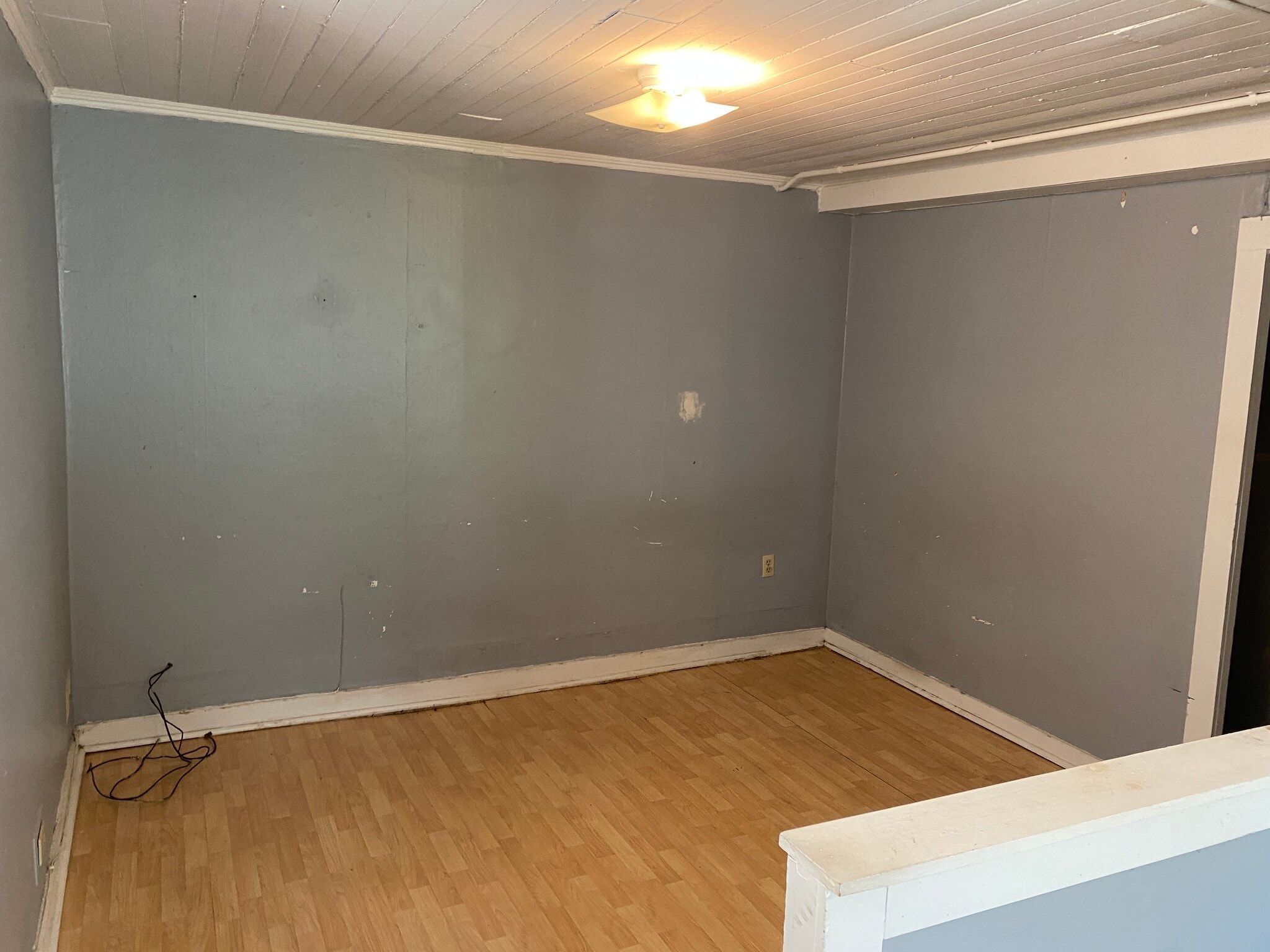 Building Photo - 454 Colchester Ave