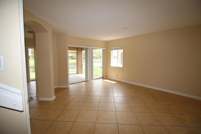 Building Photo - 6602 Sandy Bank Terrace