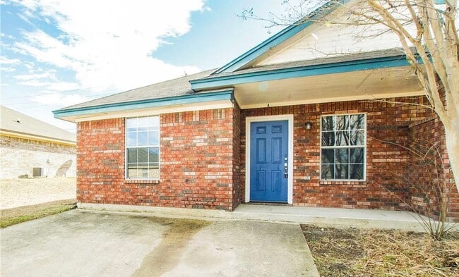 Building Photo - 2 Bed 1 Bath Duplex in Killeen