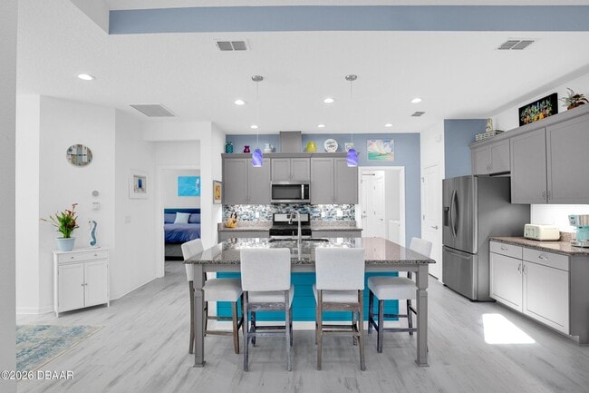 Building Photo - 533 Margaritaville Ave