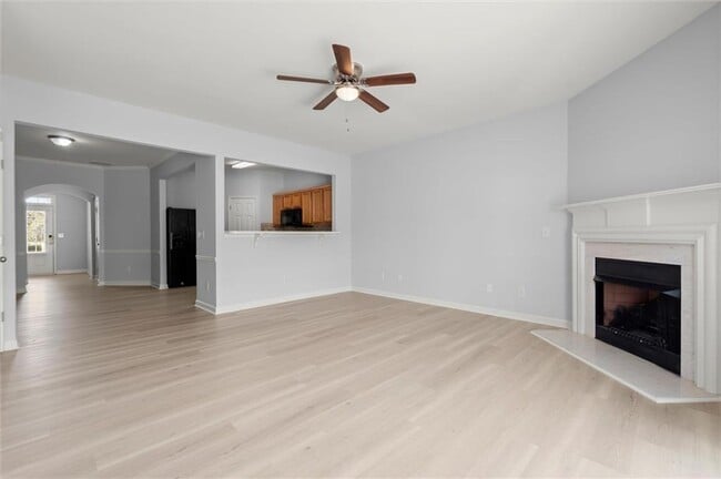 Building Photo - 1947 Lakeshore Overlook Cir NW