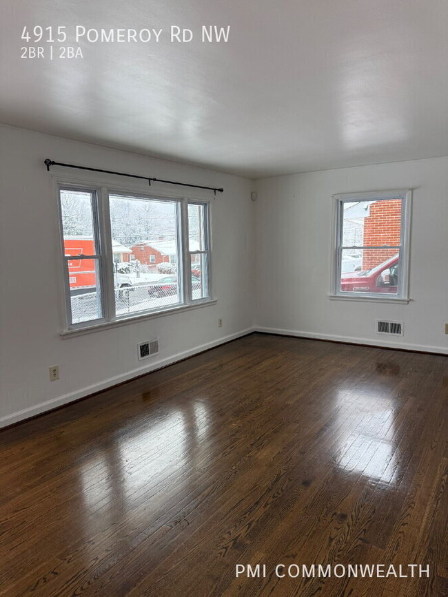 Building Photo - 4915 Pomeroy Rd NW