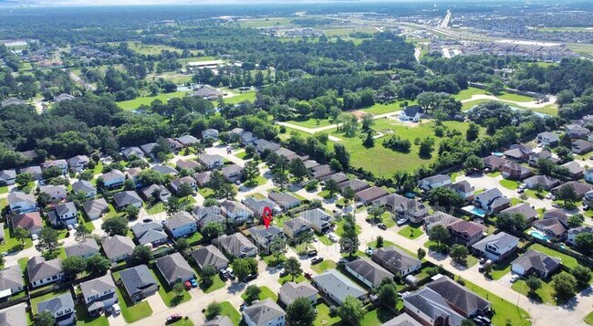 Building Photo - 21910 Willow Shade Ln