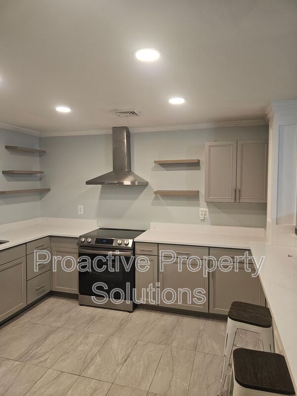 Building Photo - 5228 Hummingbird Dr