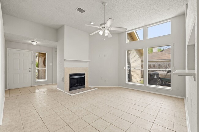 Building Photo - 6319 Southwood Ct N