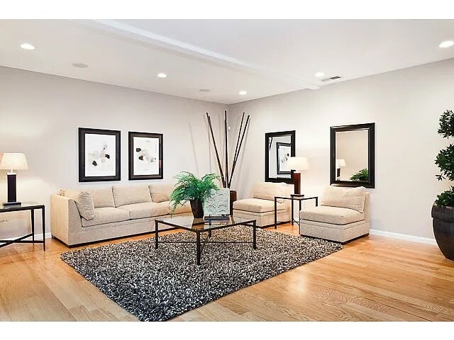Building Photo - 530 Irven Ct