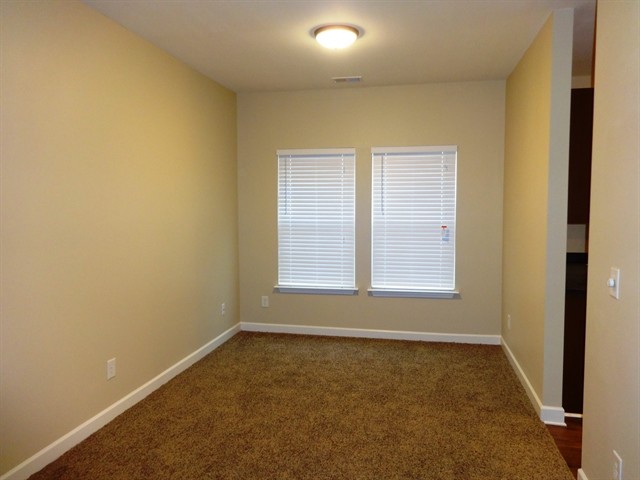 Building Photo - 1213 Briar Rose Lane