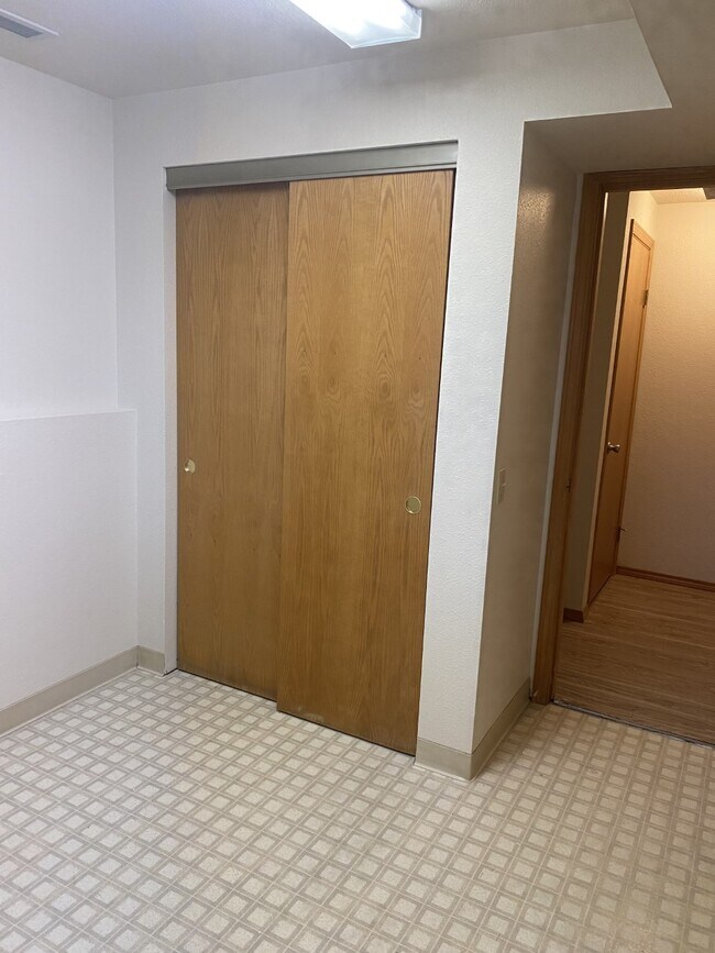 Building Photo - 1465 Woodside Ct SE