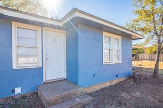 Building Photo - 302 Avenue U