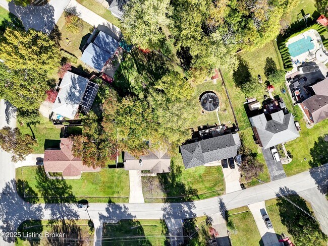 Building Photo - 7405 Ridan Way