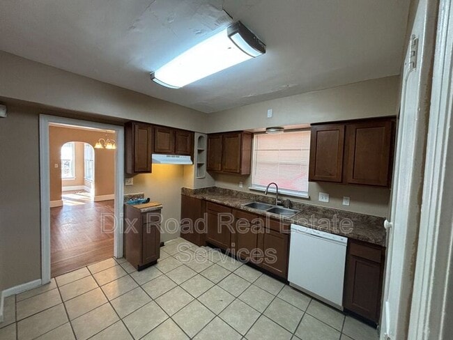 Building Photo - 107 Edgewood Ave