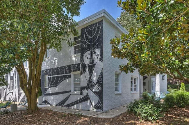 Building Photo - 510 Queens Rd