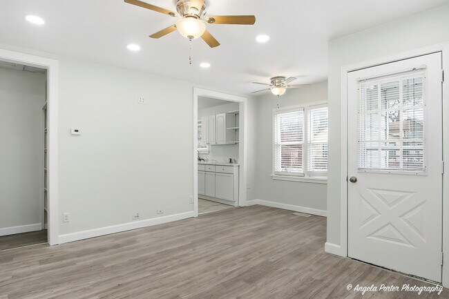 Building Photo - 33759 N Lake Shore Dr