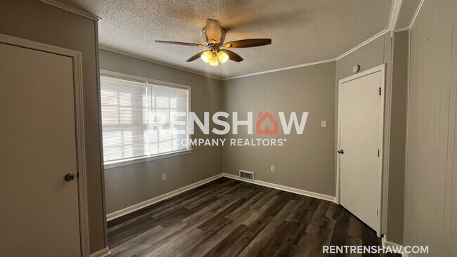 Building Photo - 2547 Courtney Dr