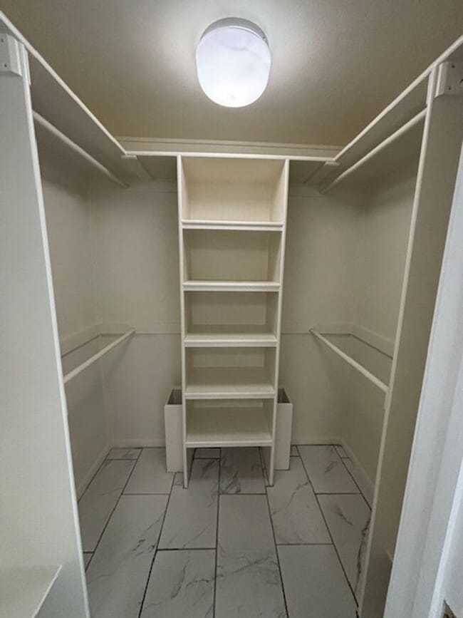 Building Photo - 4 Bedroom 2 Bath House by Frontier Park