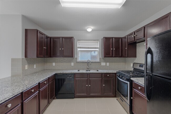 Building Photo - 6324 Austinville Dr