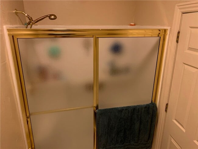 Building Photo - 746 Larkspur Ln