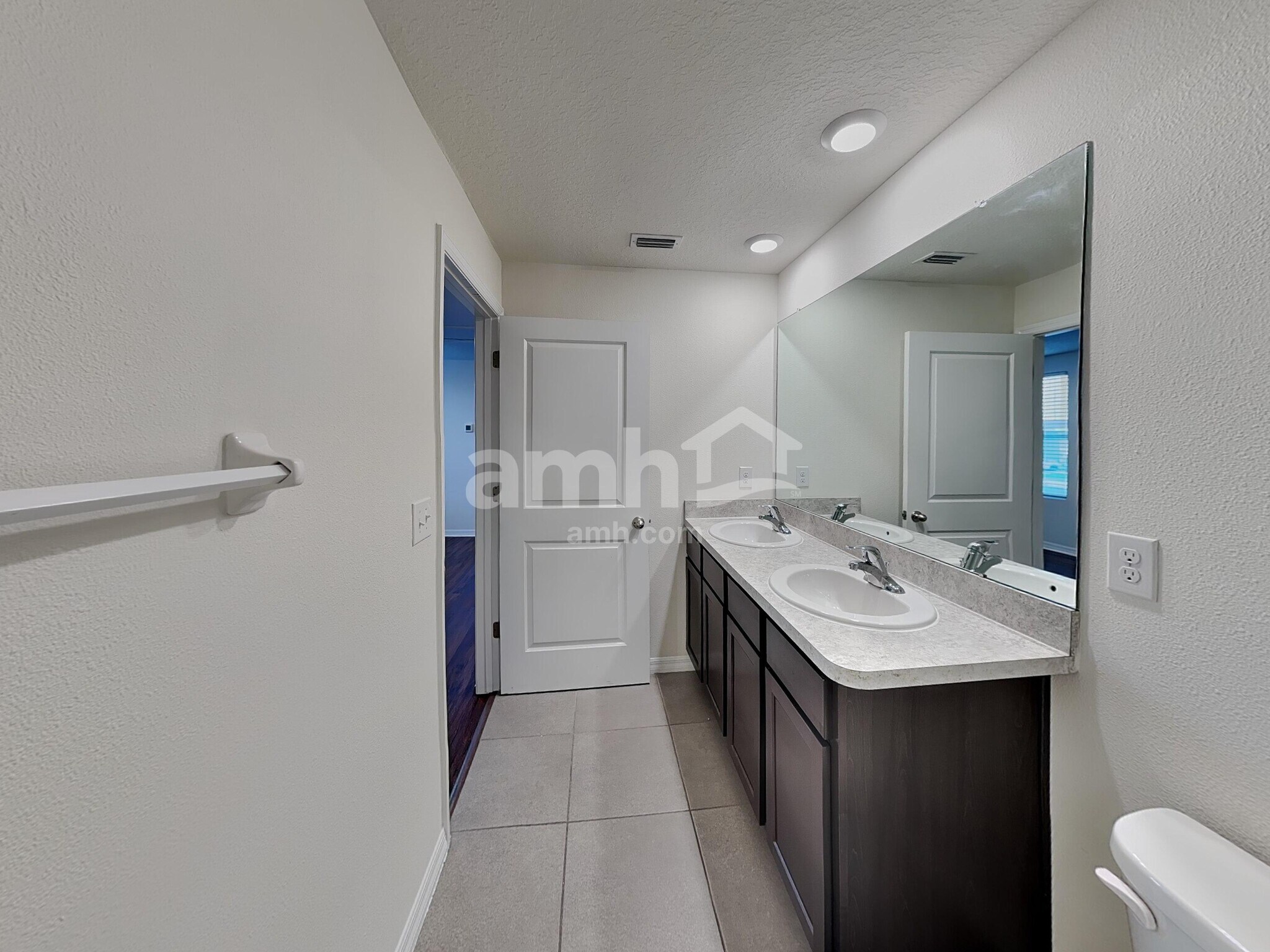 Building Photo - 12241 High Rock Way