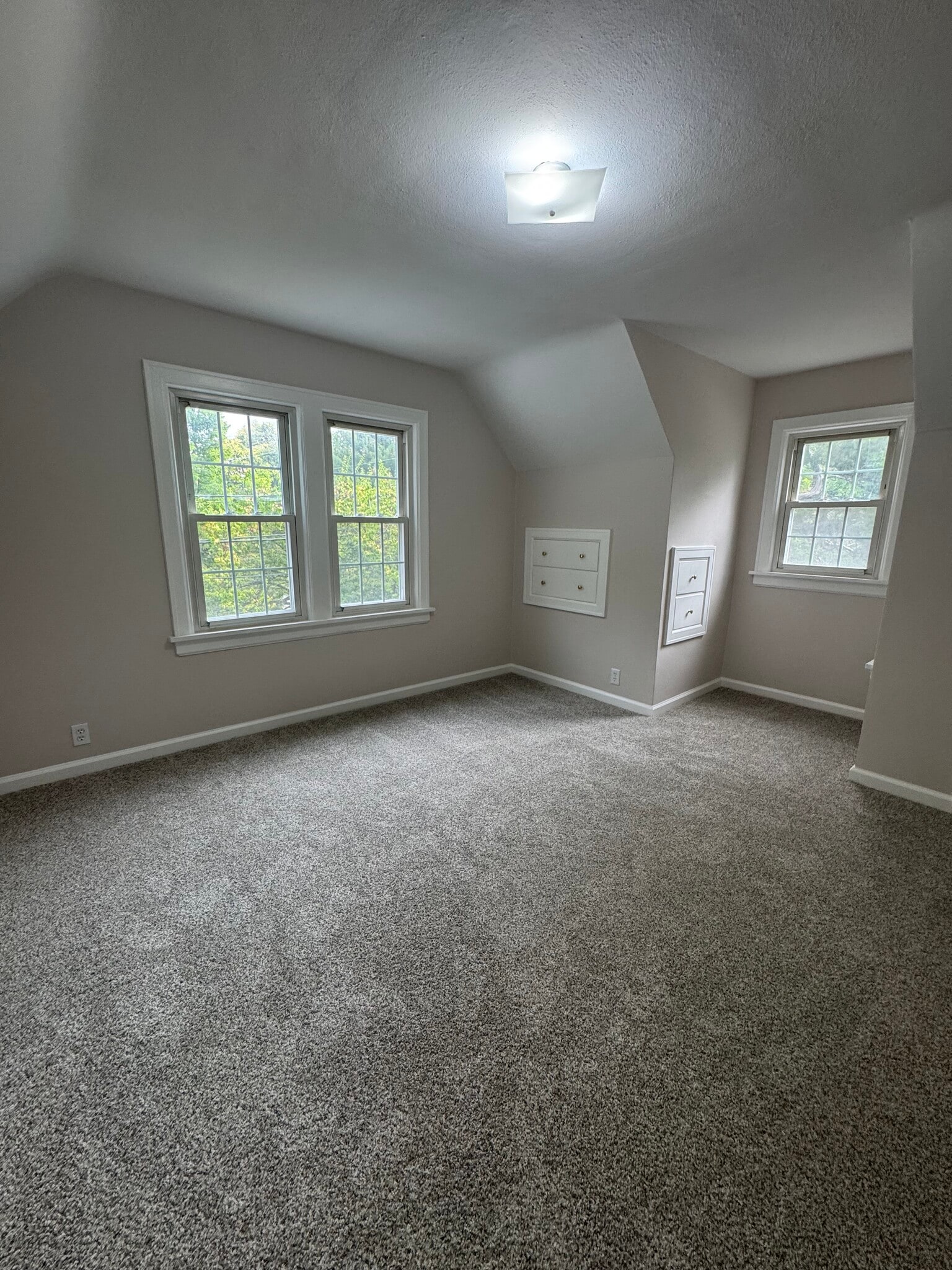 Building Photo - 809 Vine St