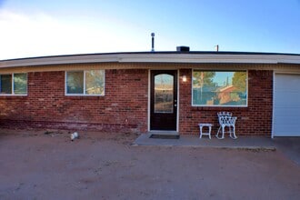 Building Photo - Beautiful 4-Bedroom Move-in Ready Home