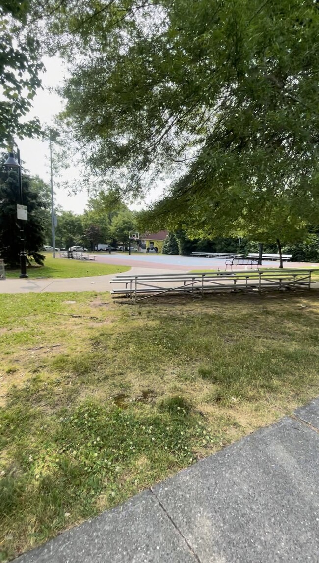 Neighborhood Park - 218 3rd St