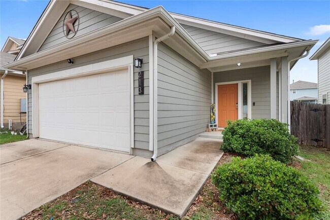 Building Photo - 213 Sambar Dr