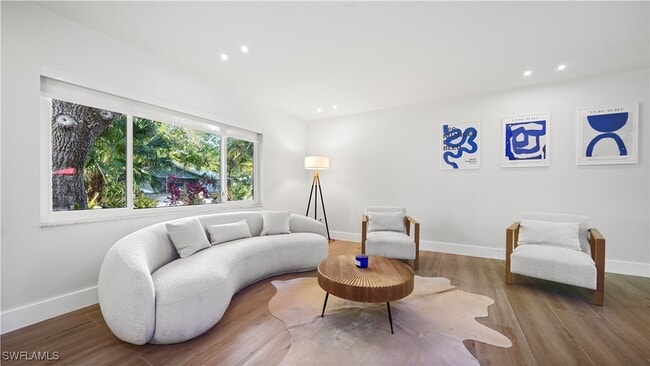 Building Photo - 4712 Mi Casa Ct