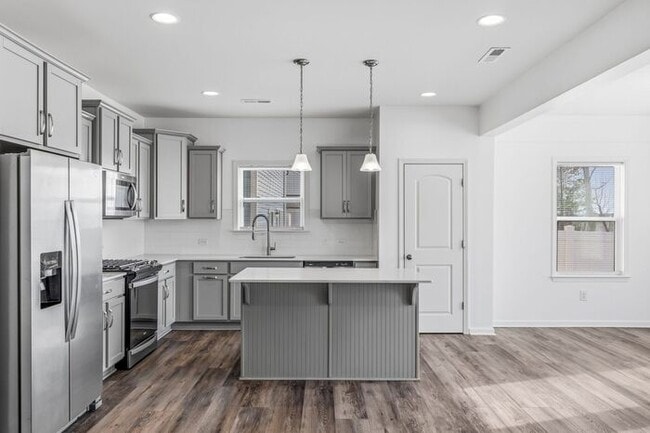 Building Photo - Experience Luxury Living in Reedy Fork