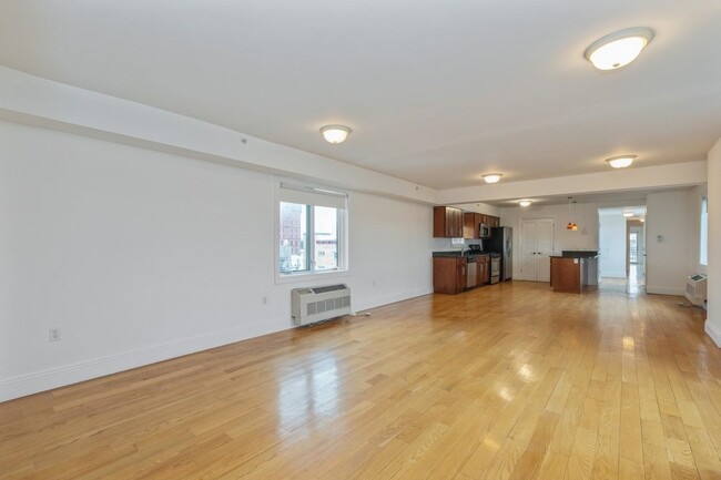 Building Photo - 125 43rd St