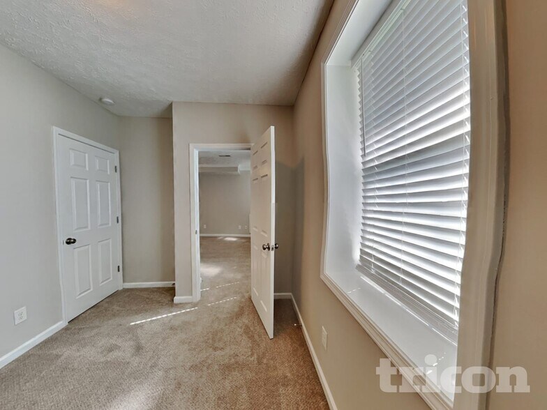 Building Photo - 3479 Melrose Dr