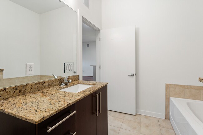 Building Photo - 870 Inman Vlg Pkwy NE