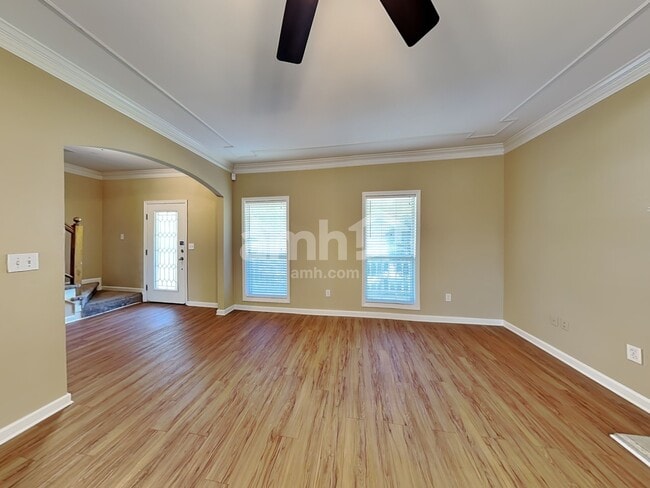 Building Photo - 620 Claredon Ct