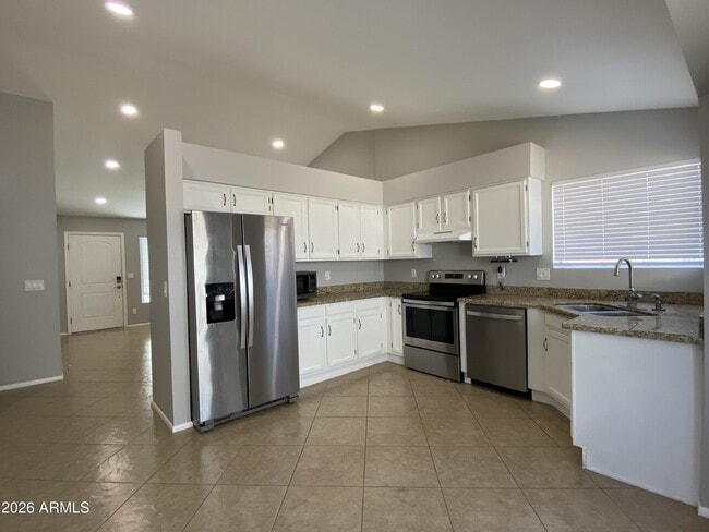 Building Photo - 1055 N Recker Rd