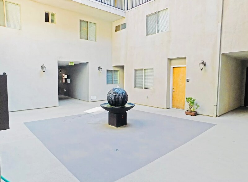 Building Photo - 11312 Huston St